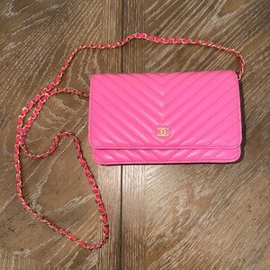 Small pink chain strap purse NEW
